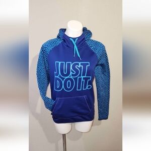 Women's NIKE Therma-Fit Hoodie